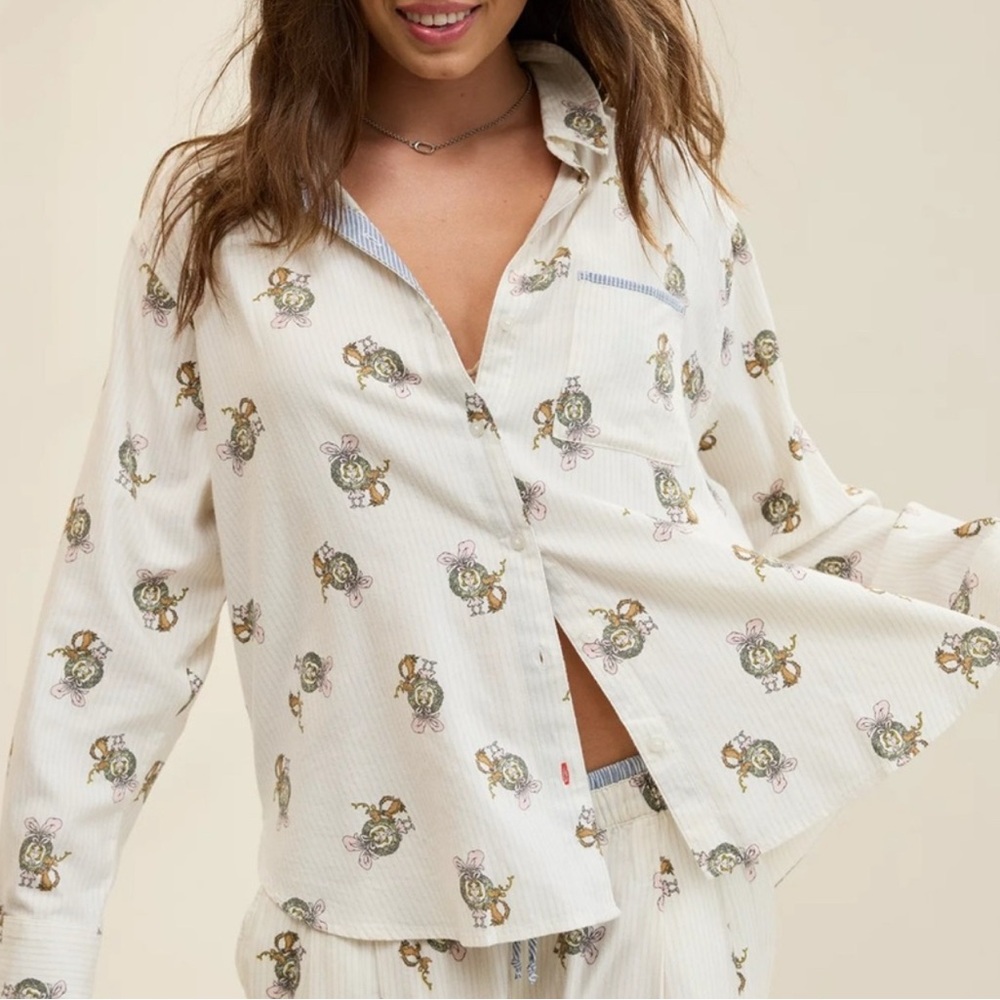 Cindy Lou who aerie pj top!